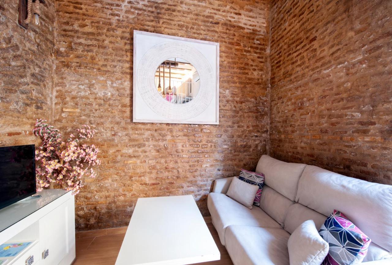 Santa Clara Chic Apartment Севиля Екстериор снимка